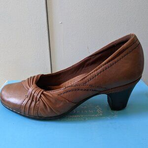 Cobb Hill Women's Leather Pumps size 8M